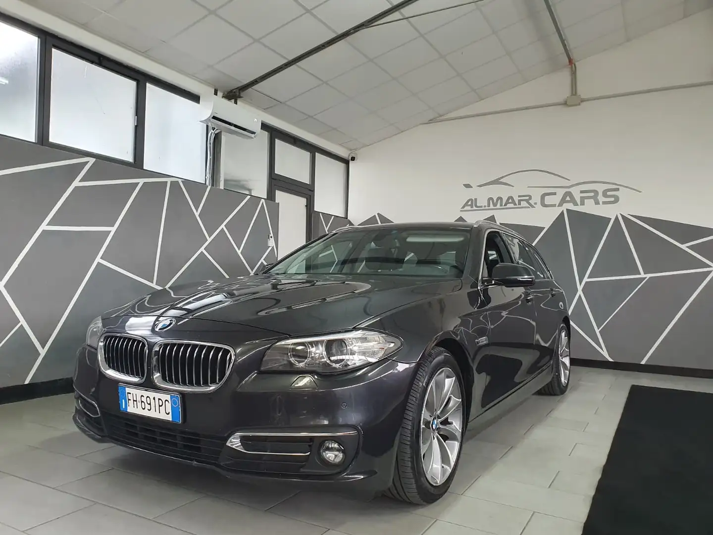 BMW 520 Serie 5 Touring 520d Touring xdrive Luxury auto - 1