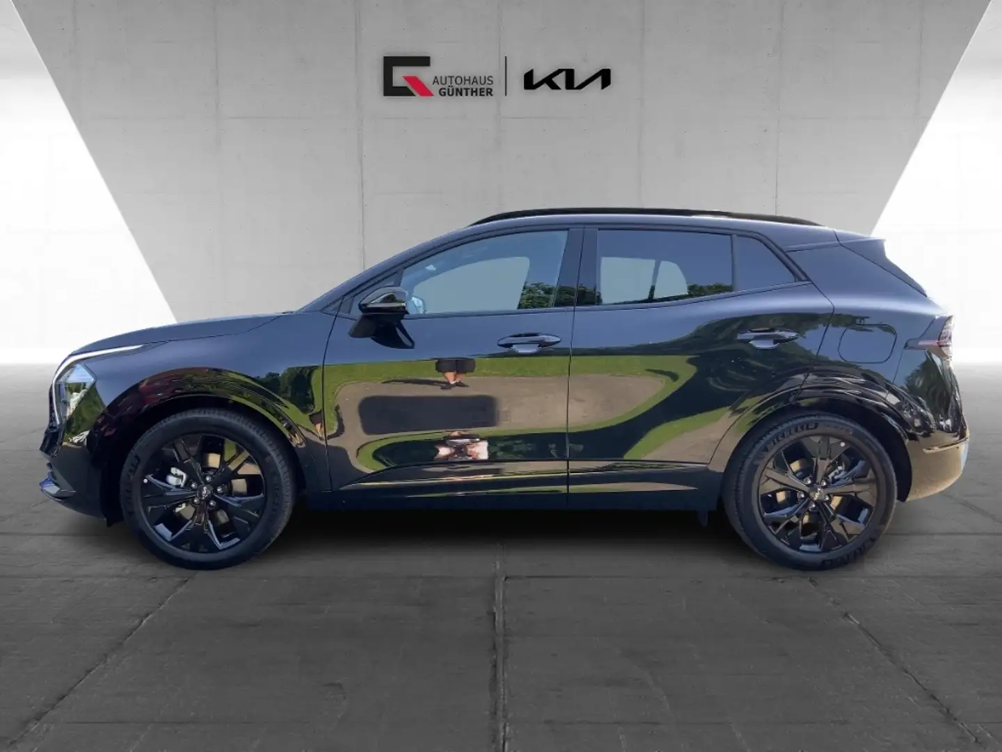 Kia Sportage Nightline Edition 1.6 T-GDI MHEV DCT Glasdach Černá - 2