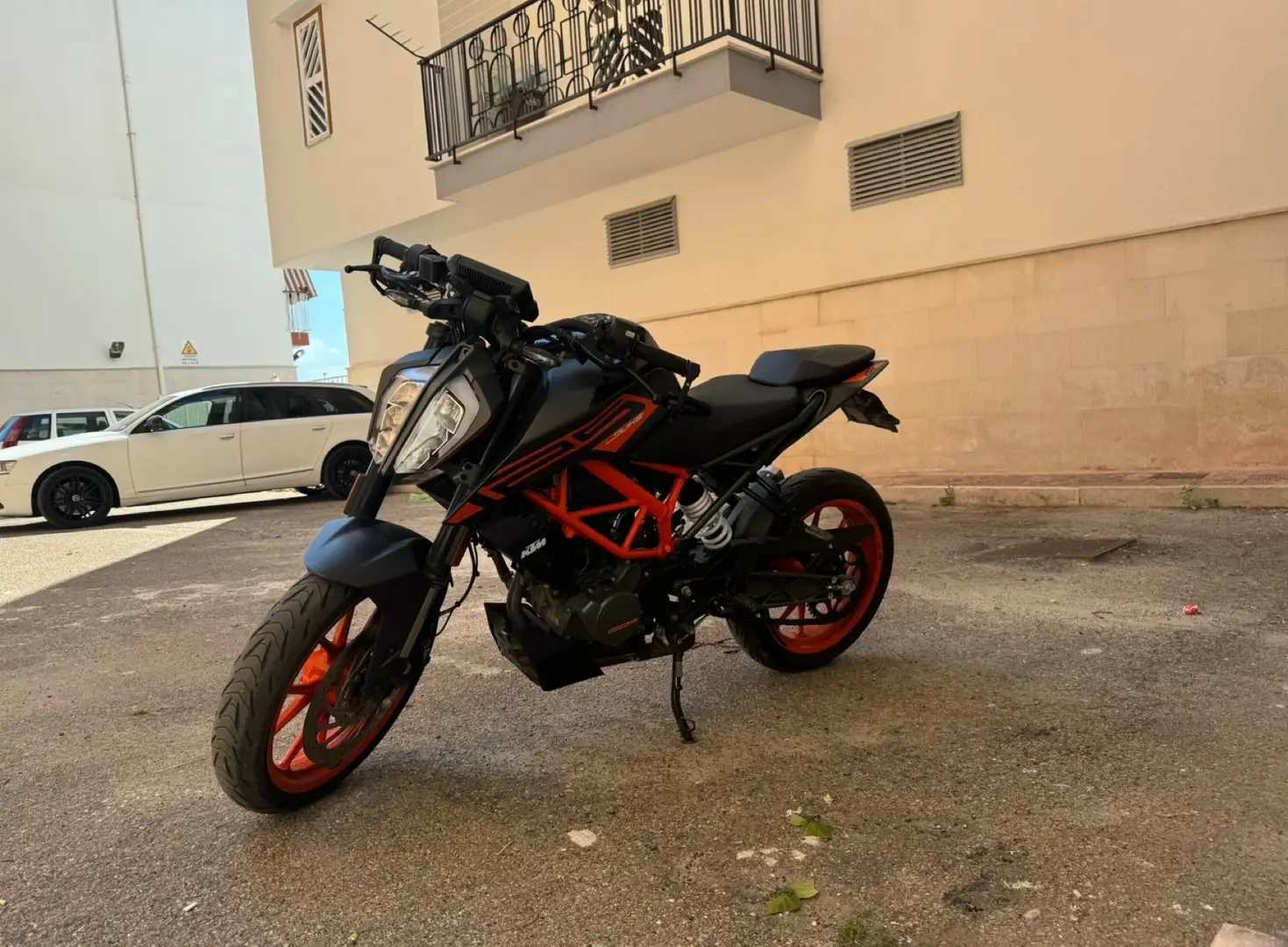 KTM 125 Duke - 2
