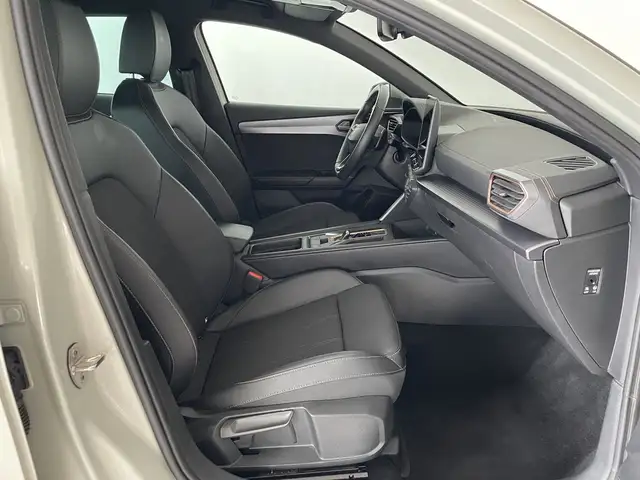Cupra Leon view 5
