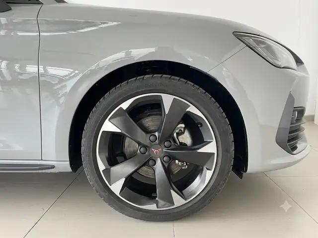 Cupra Leon view 8
