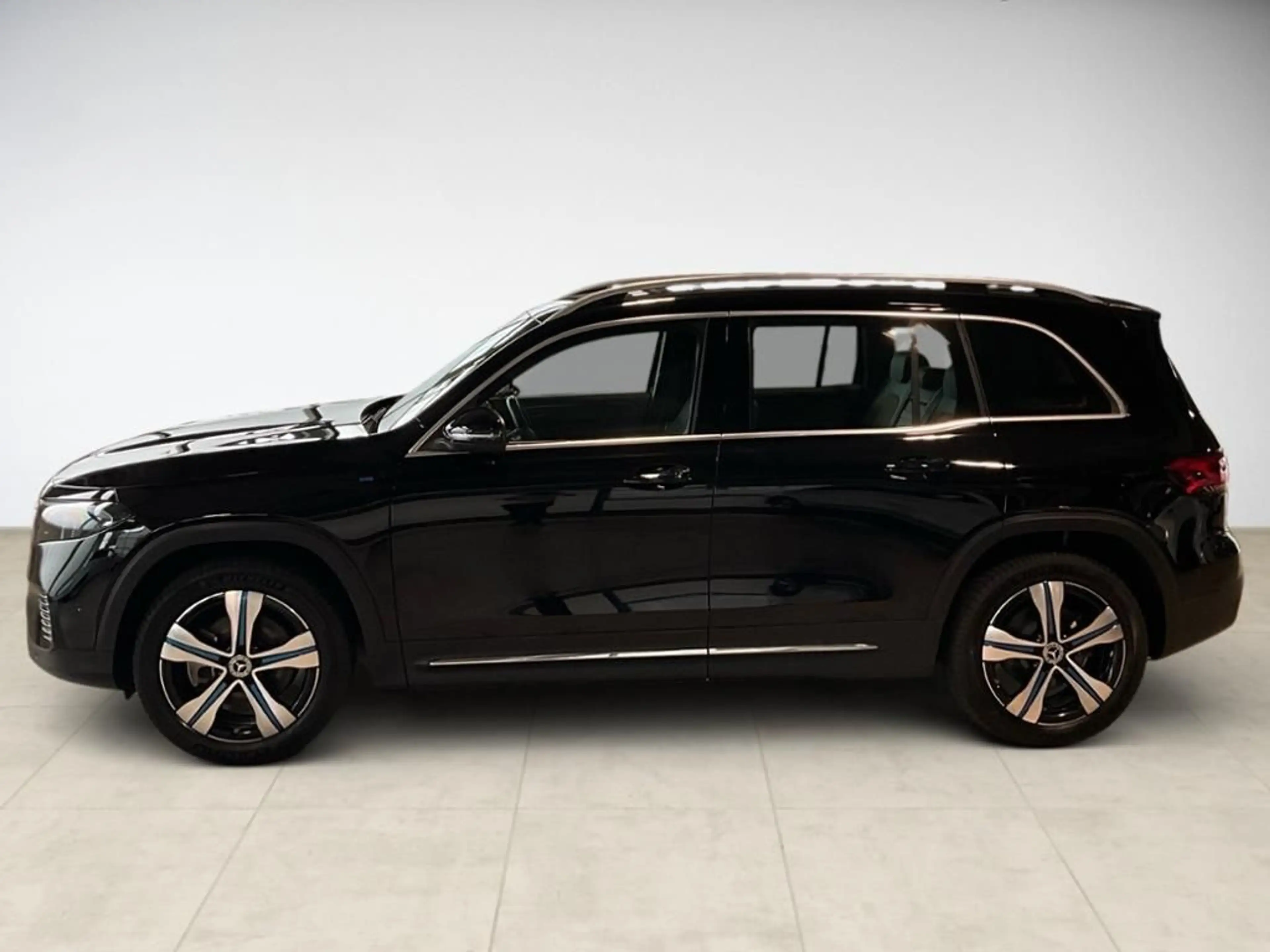 Mercedes-Benz EQB 300 4MATIC AUT Kam. KlimaA LED LM PDC SHZ — photo 7