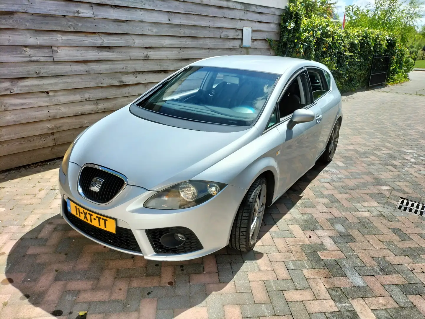 SEAT Leon 2.0 TFSI FR Zilver - 2
