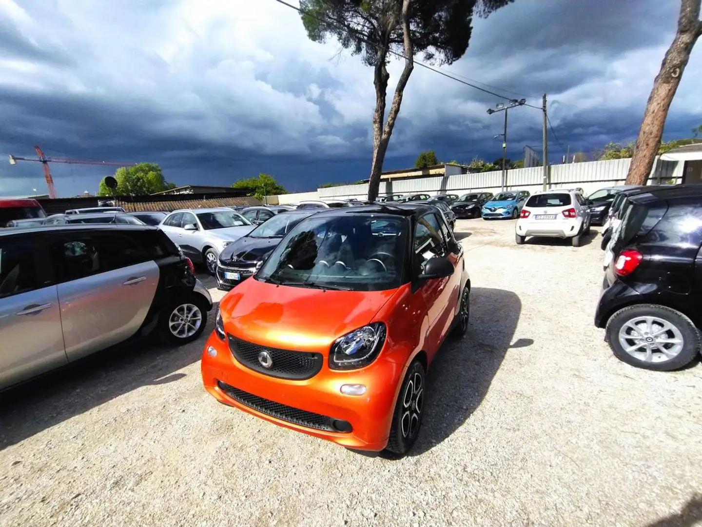 smart forTwo 0.9cc 90cv TETTO PANORAMA BLUETOOTH CRUISE Arancione - 2