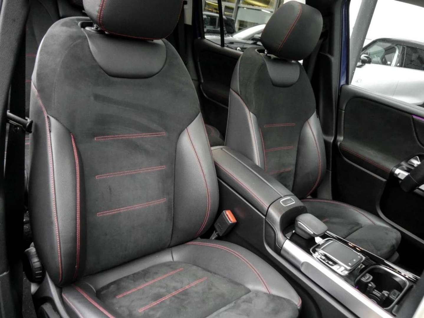 Mercedes GLB 220 Night Edition -  - Joinsteer - #4