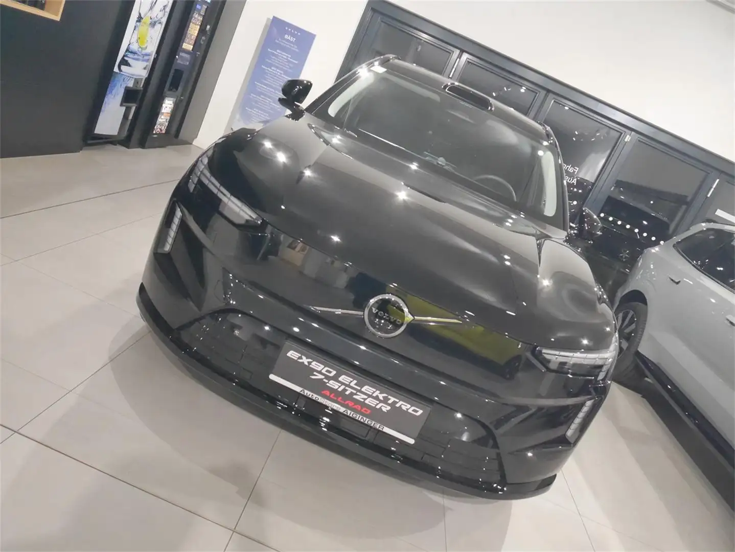 Volvo EX90 Twin Motor Performance Ultra Schwarz - 2
