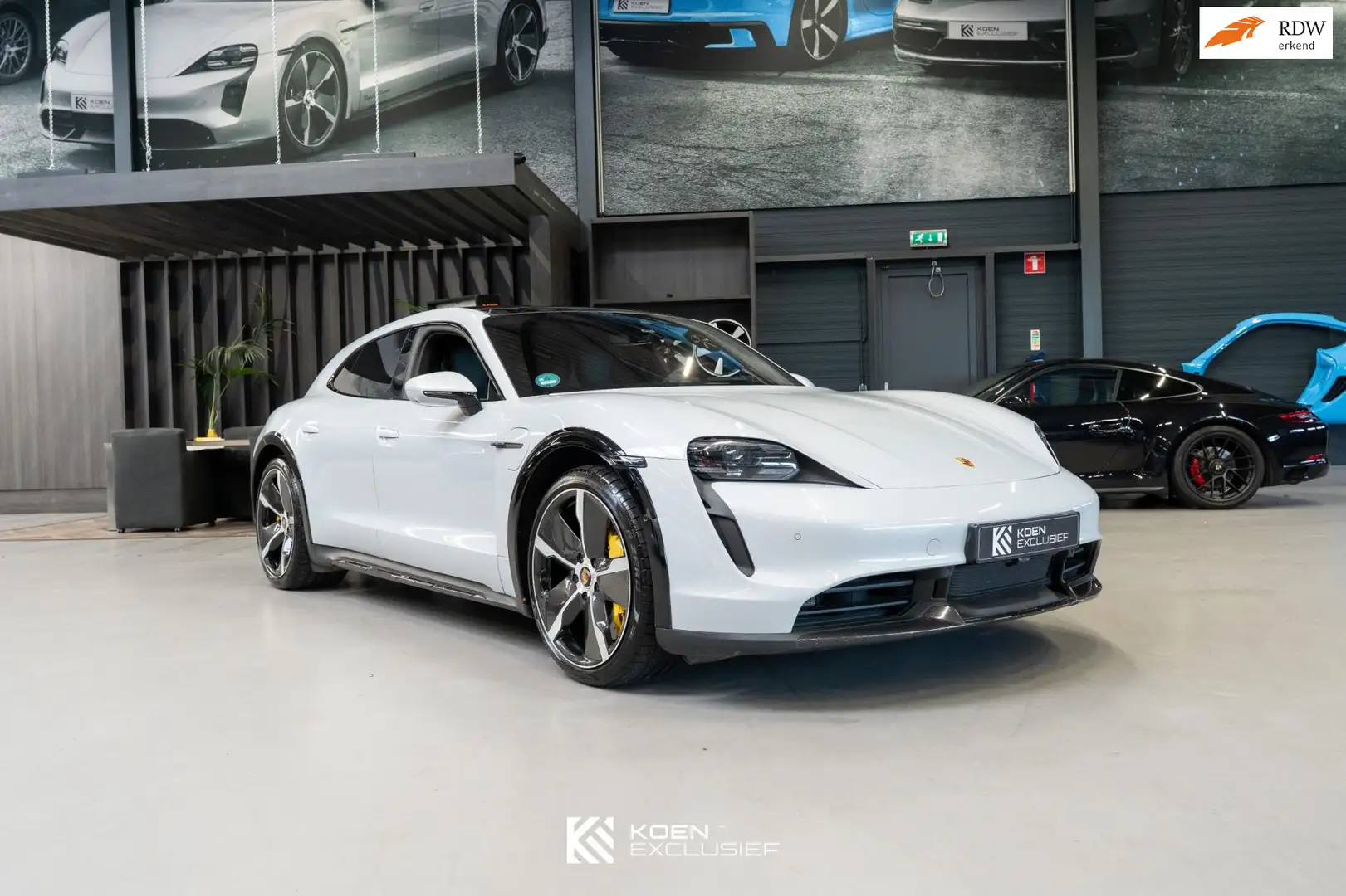 Porsche Taycan Cross Turismo Turbo S 93 kWh (2021) slechts 7.000k Grijs - 1