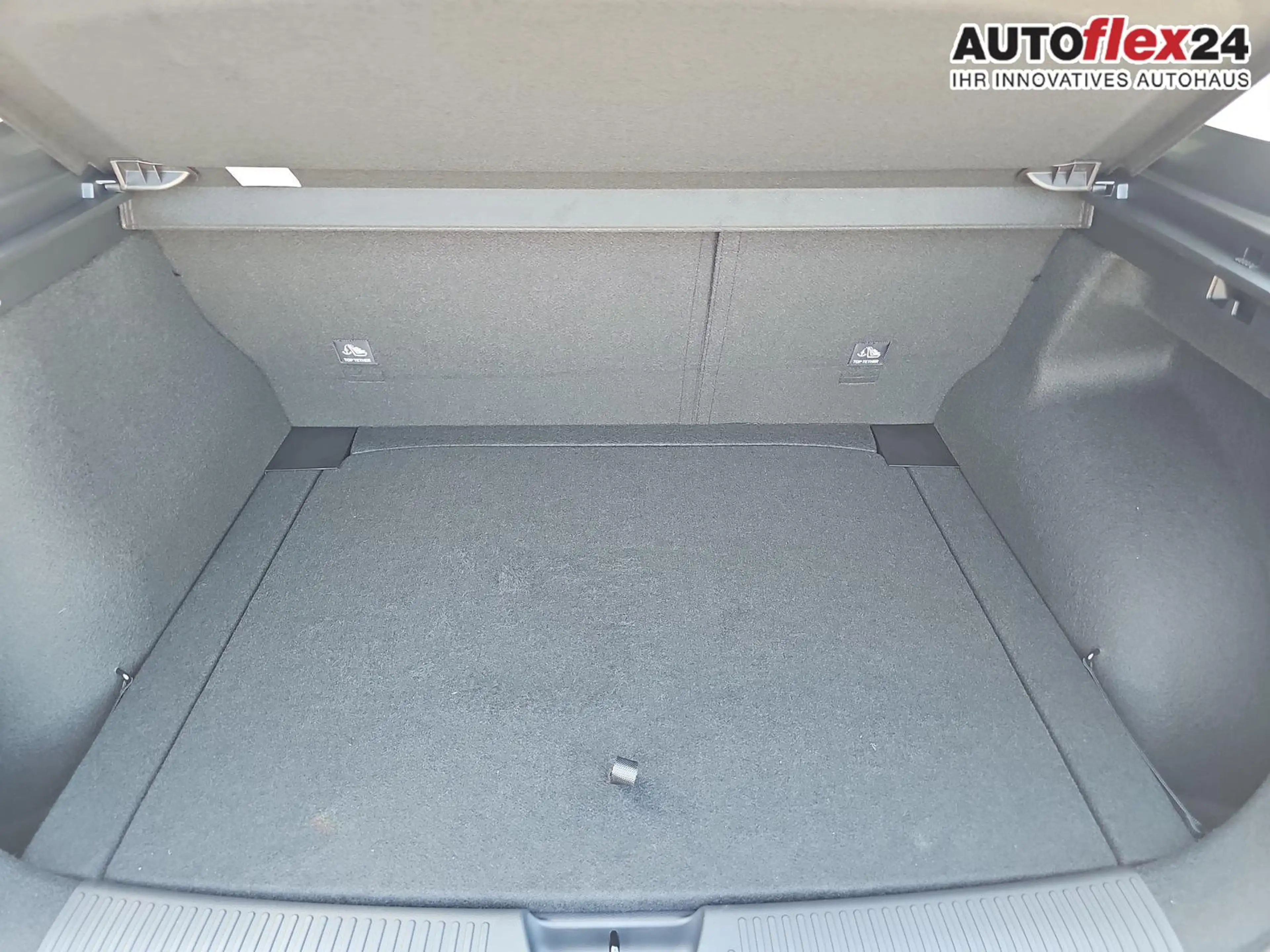 MG MG4 Premium 4 EV Facelift 64kWh ACC 360Kamera 140 k... — photo 13