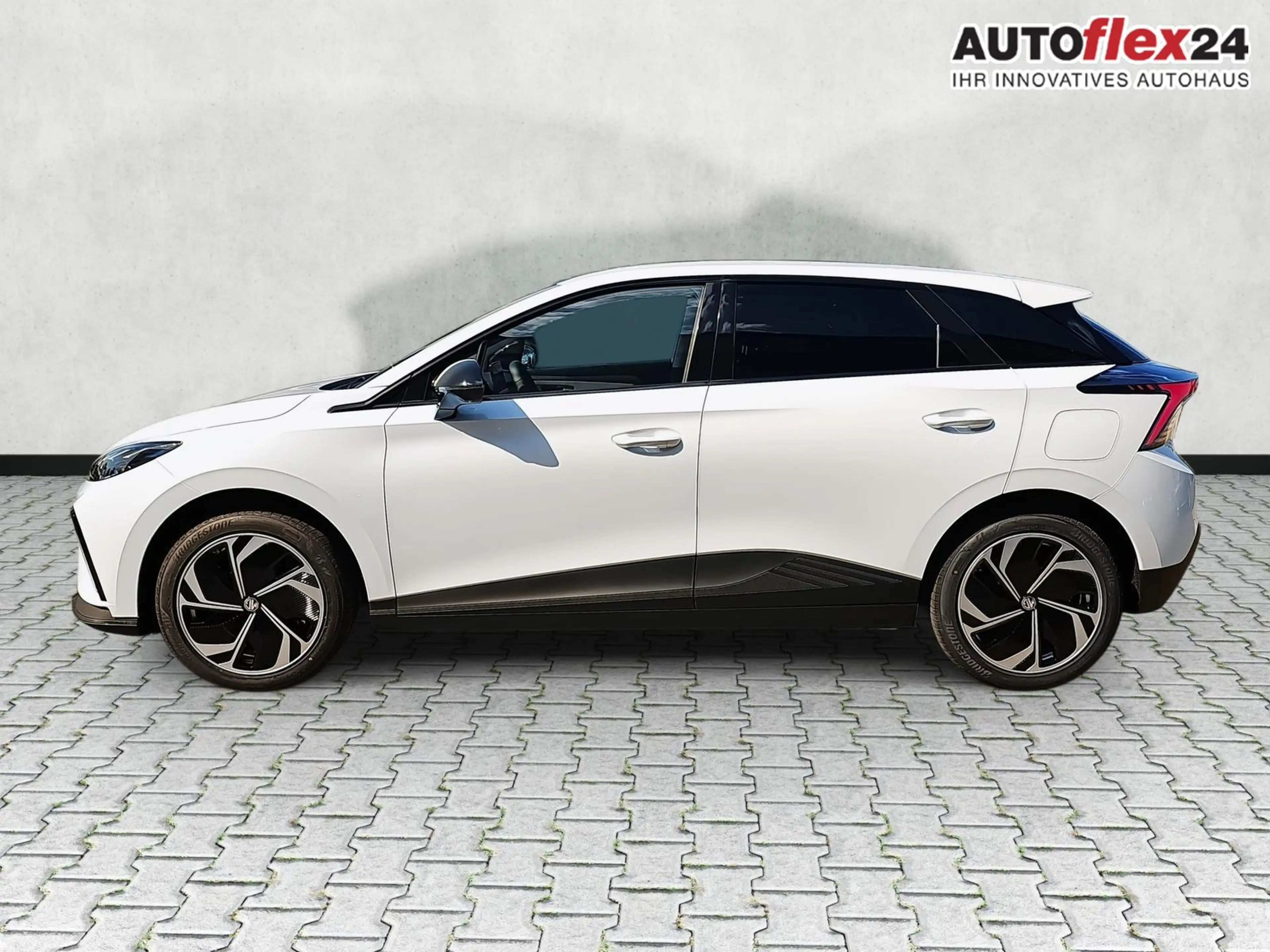 MG MG4 Premium 4 EV Facelift 64kWh ACC 360Kamera 140 k... — photo 3