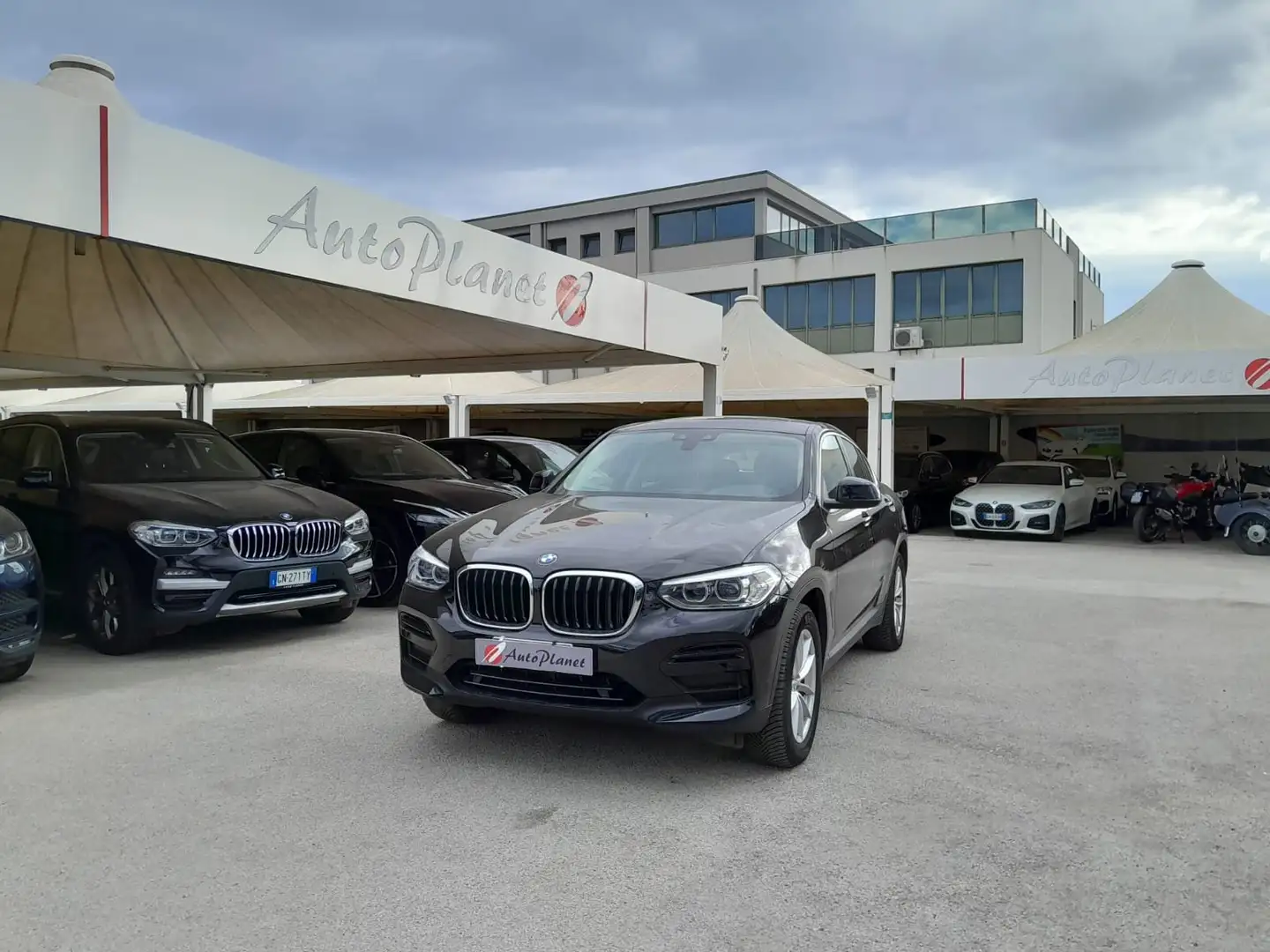 BMW X4 X4 G02 2018 xdrive20d mhev 48V Business Advantage Schwarz - 1