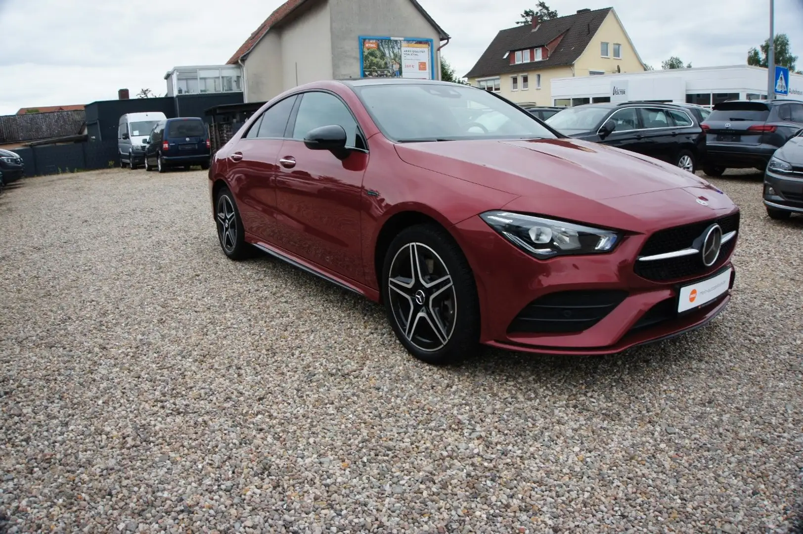 Mercedes-Benz CLA 250 e Hybrid  360° Keyless Pano Rouge - 2