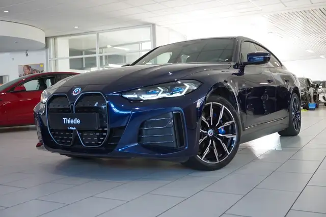 BMW I4 view 3