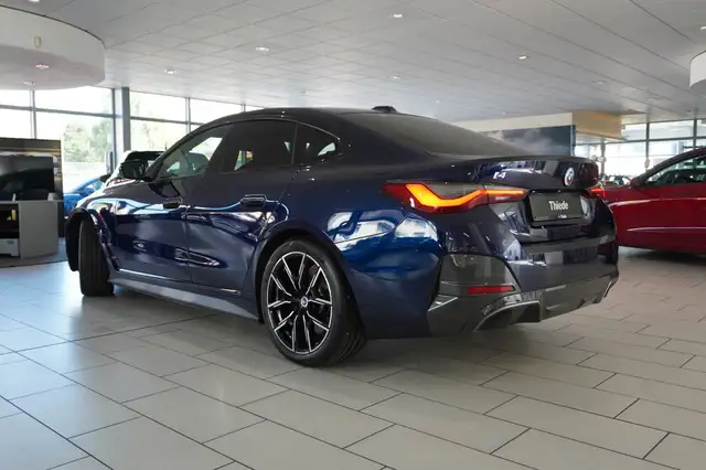 BMW I4 view 12