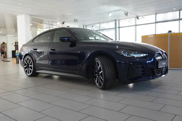 BMW I4 view 7