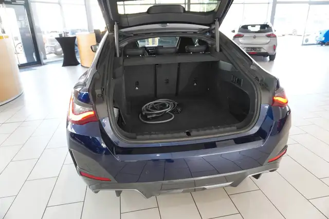 BMW I4 view 14