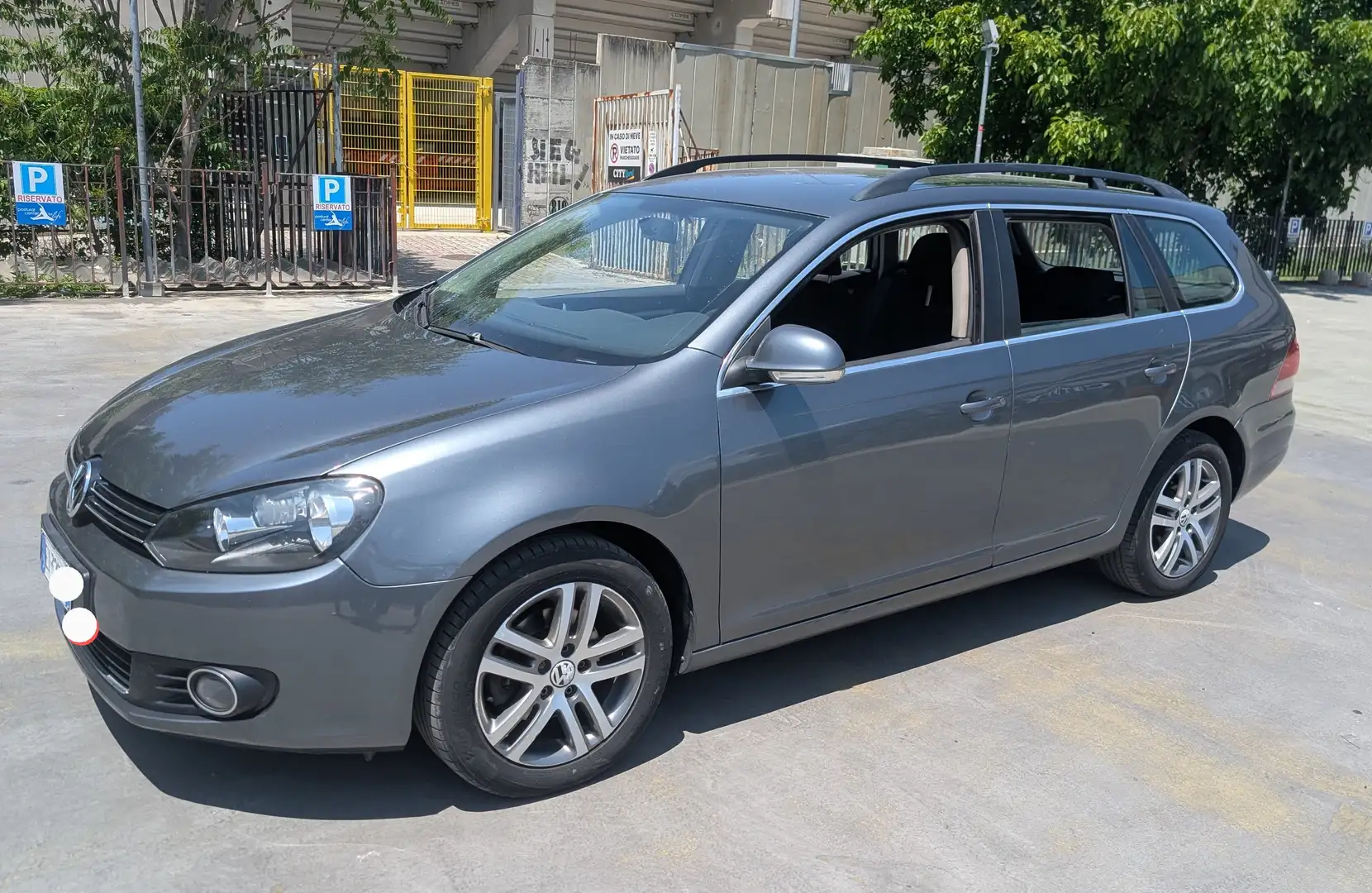 Volkswagen Golf Golf Variant 1.6 tdi Highline Gris - 1