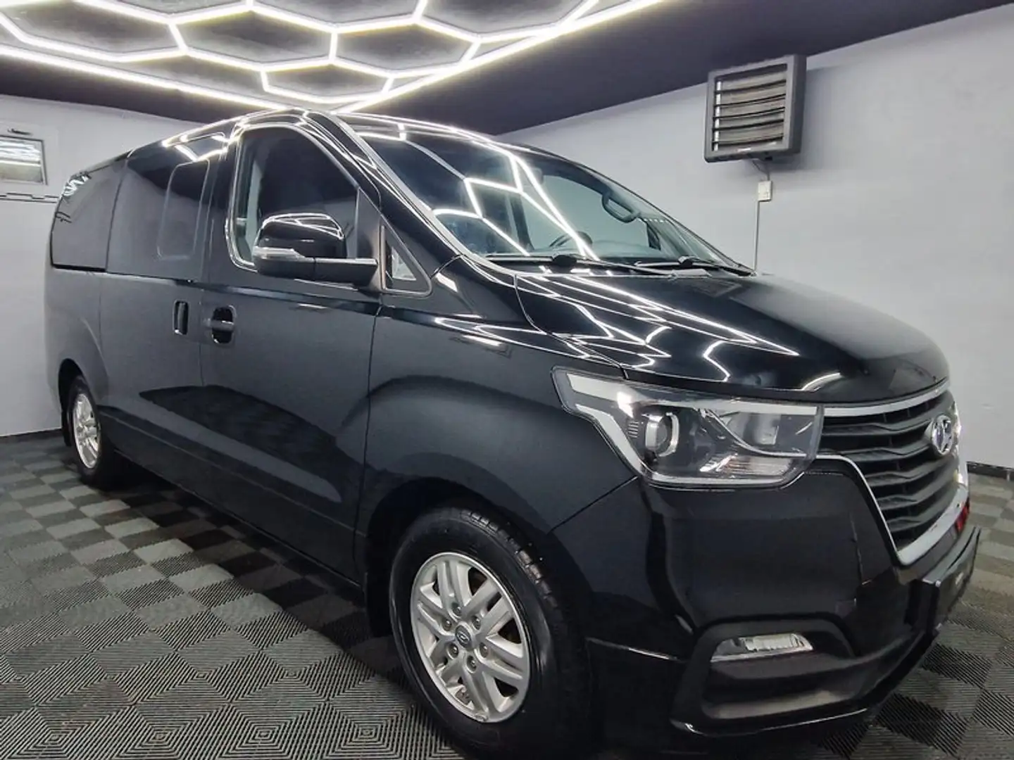 Hyundai H-1 Travel Trend|8 SITZE|AUTOM|NAVI|R-KAMERA| Negro - 2