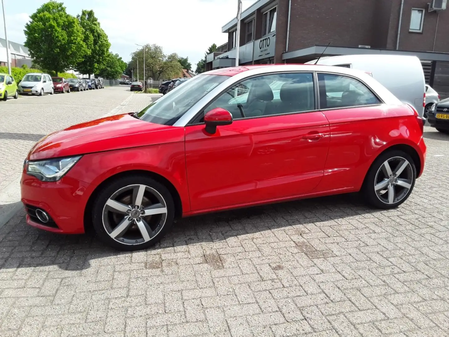 Audi A1 1.4 TFSI 119g. AMBITION PROLINE BUSINESS / AUTOMAA Rouge - 2