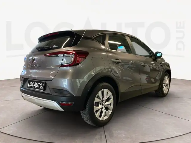 Renault Captur view 4