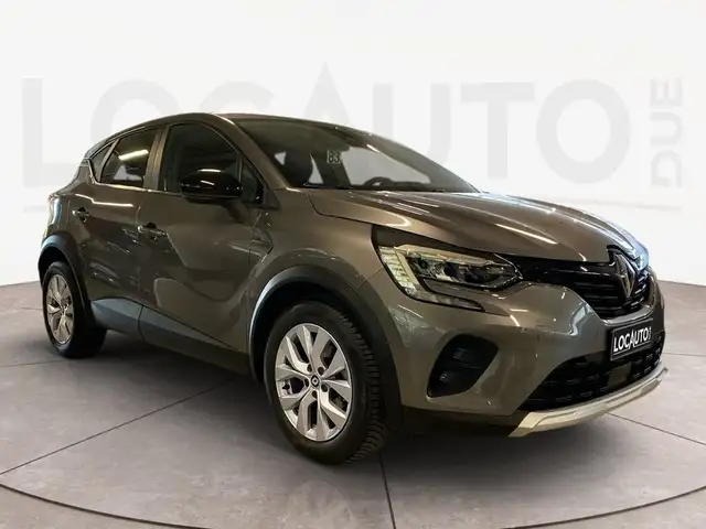 Renault Captur view 3