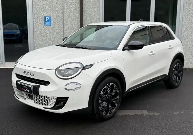 Fiat 600 HYBRID AUTOM. 1.2 La Prima 110cv MHEV PROMO FIN