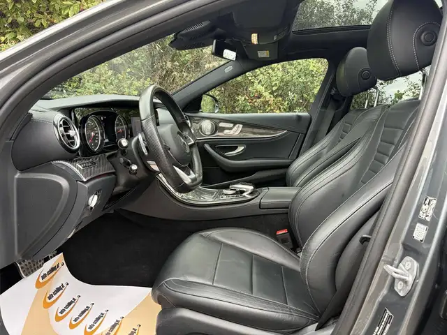 Mercedes-Benz E-Class view 8