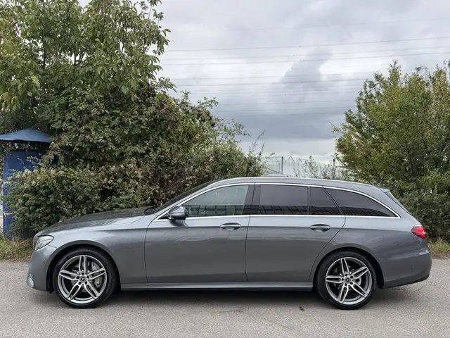 Mercedes-Benz E-Class view 5