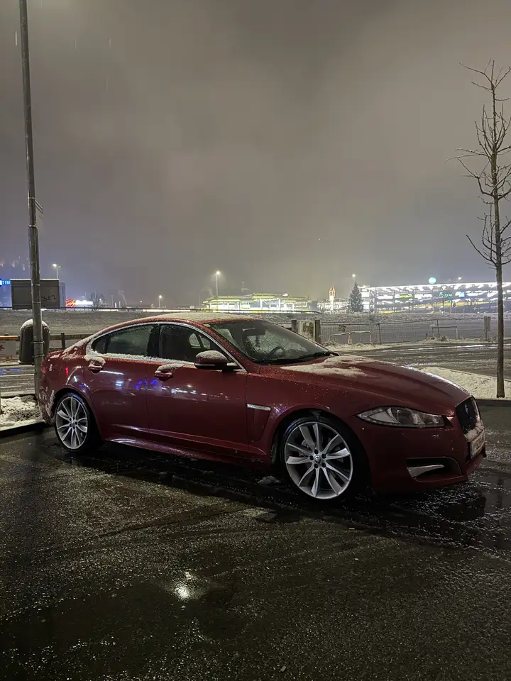 Jaguar XF