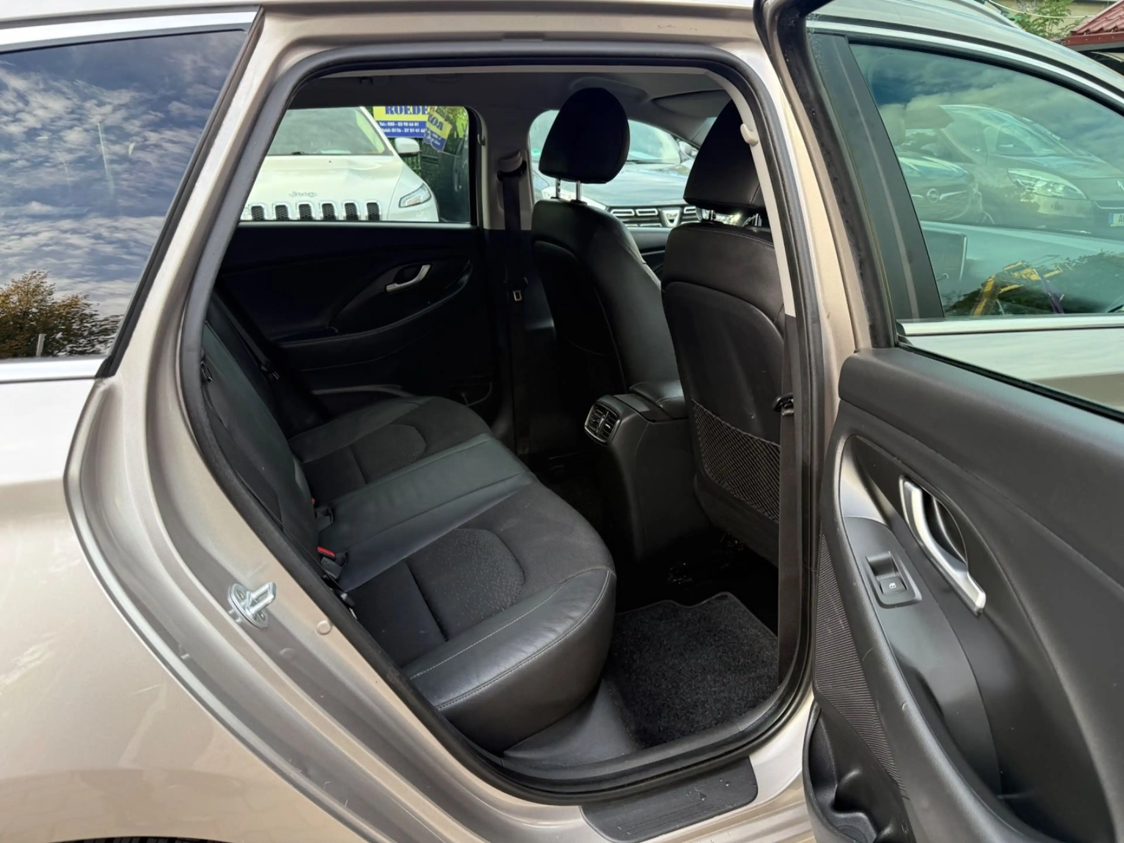 Hyundai i30 cw Premium — photo 13