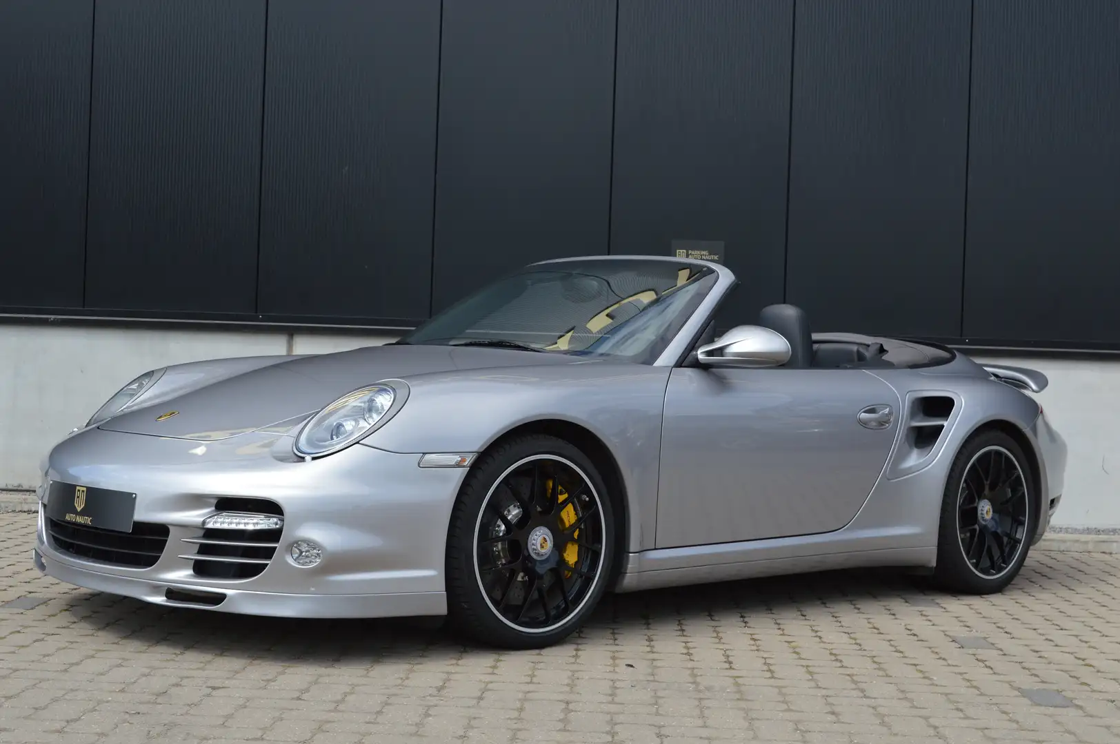 Porsche 911 997.2 Turbo S cabriolet PDK 1 HAND Top condition Zilver - 1