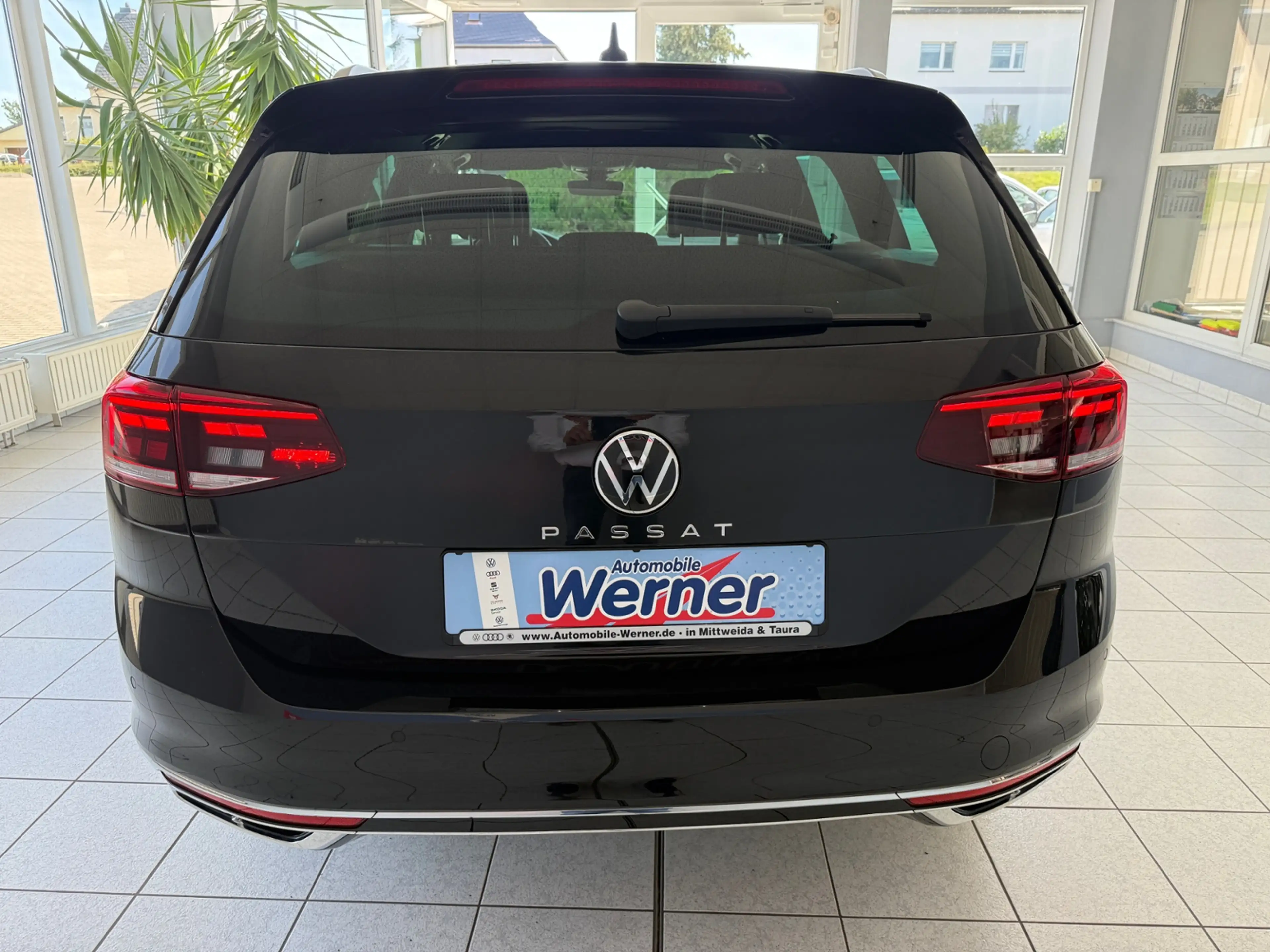 Volkswagen Passat Variant Business R-Line 2.0TSI AHK Leder NaviPro — photo 7
