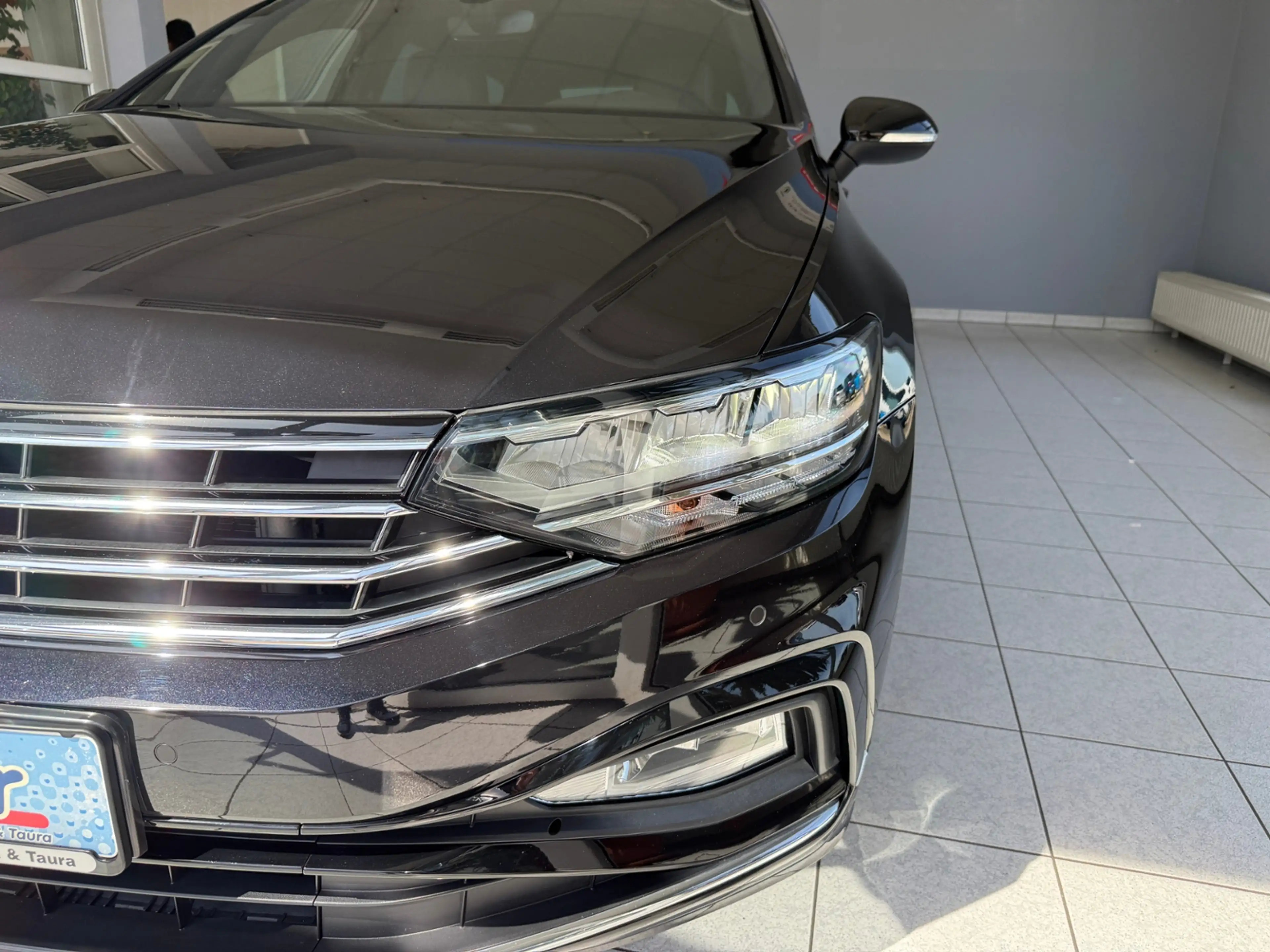 Volkswagen Passat Variant Business R-Line 2.0TSI AHK Leder NaviPro — photo 9