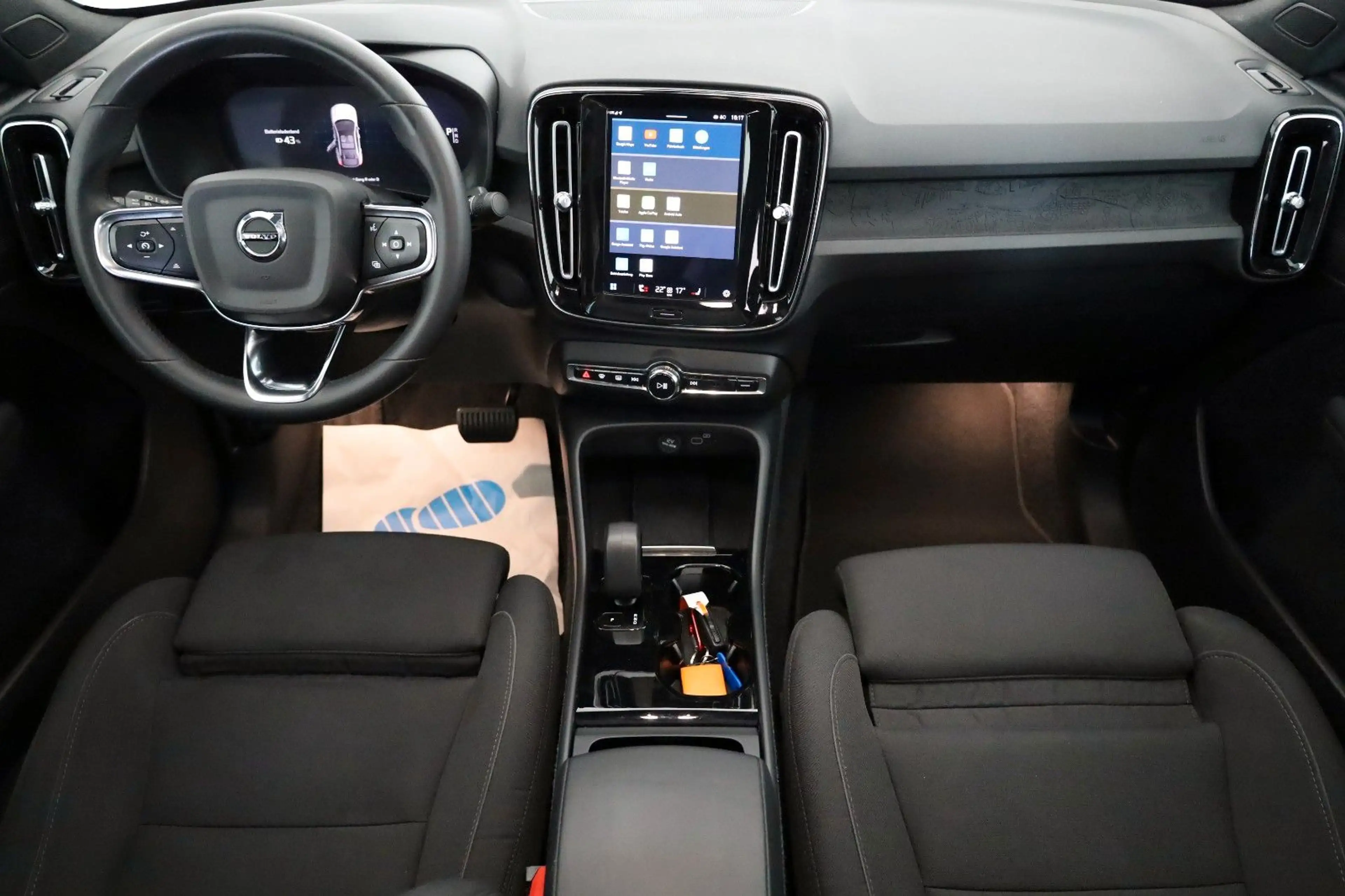 Volvo C40 Core Recharge,Navi,LED,SH,Kamera,Panorama — photo 4