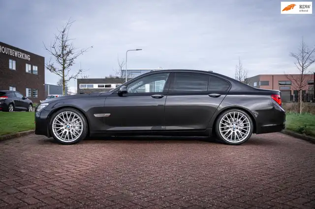 BMW 740 7-serie 740i High Executive