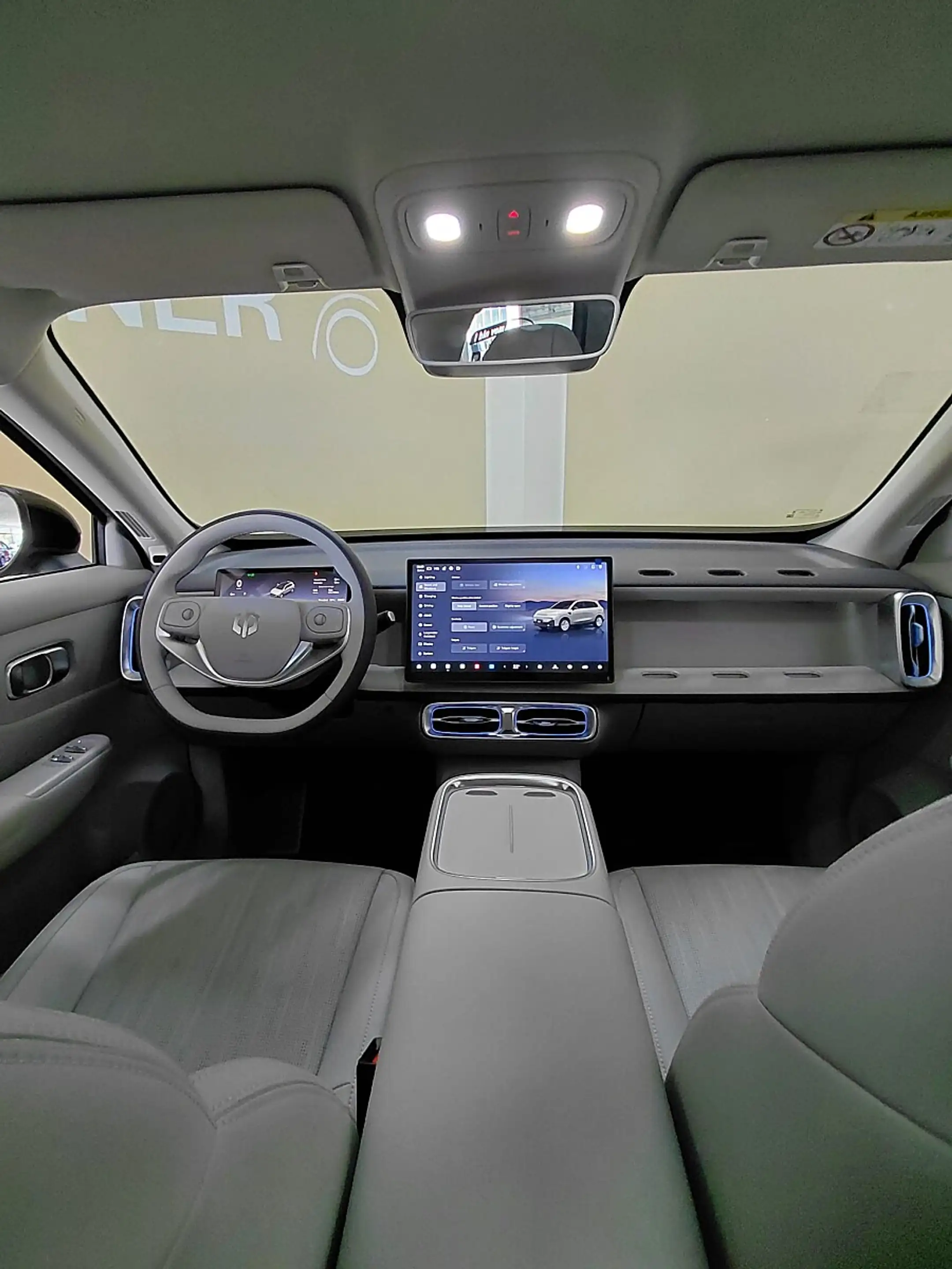 Leapmotor B10 Hybrid Design — photo 10