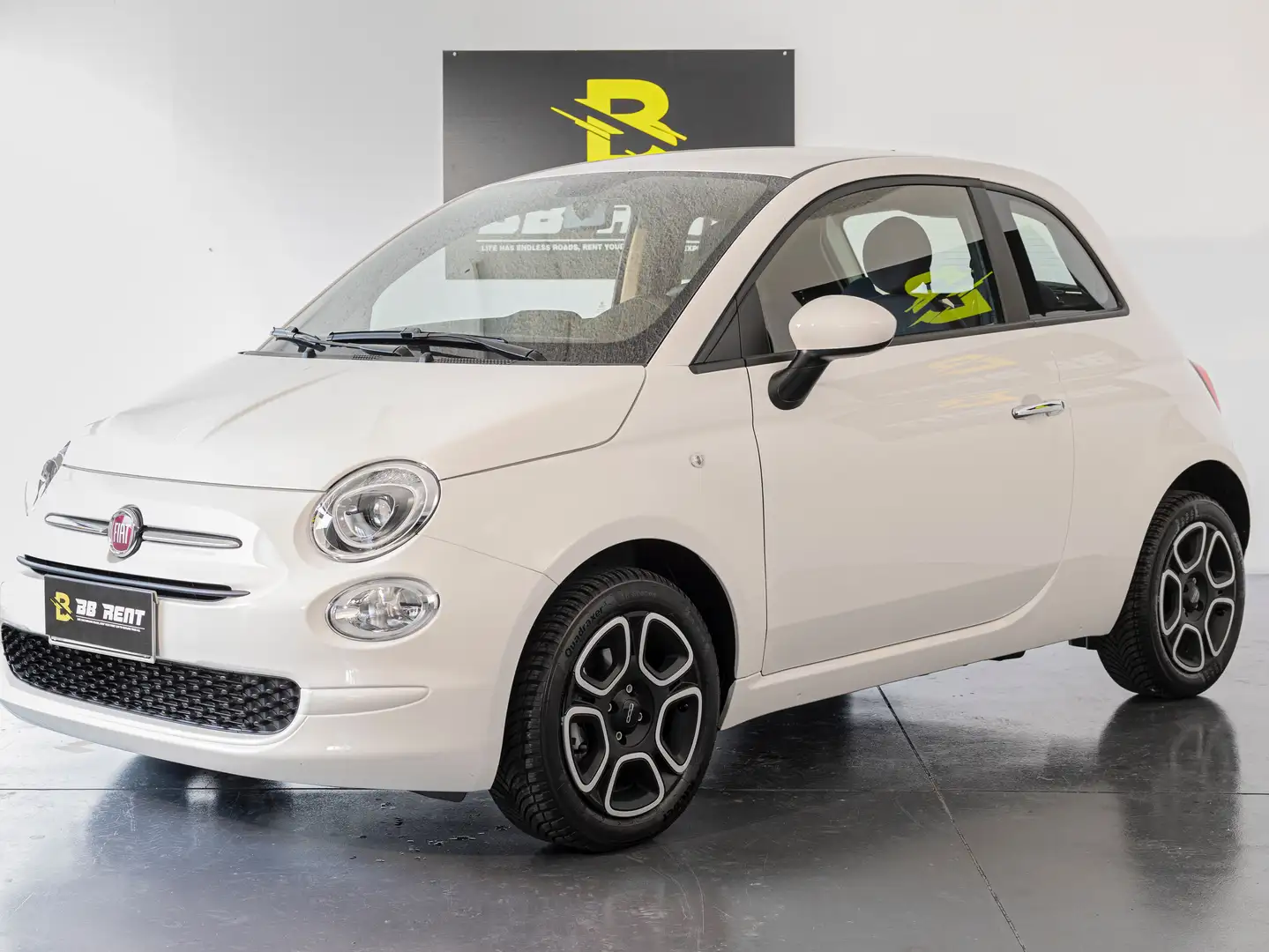 Fiat 500 1.0 Hybrid *SOLO NOLEGGIO NEOPATENTATI* Bianco - 1