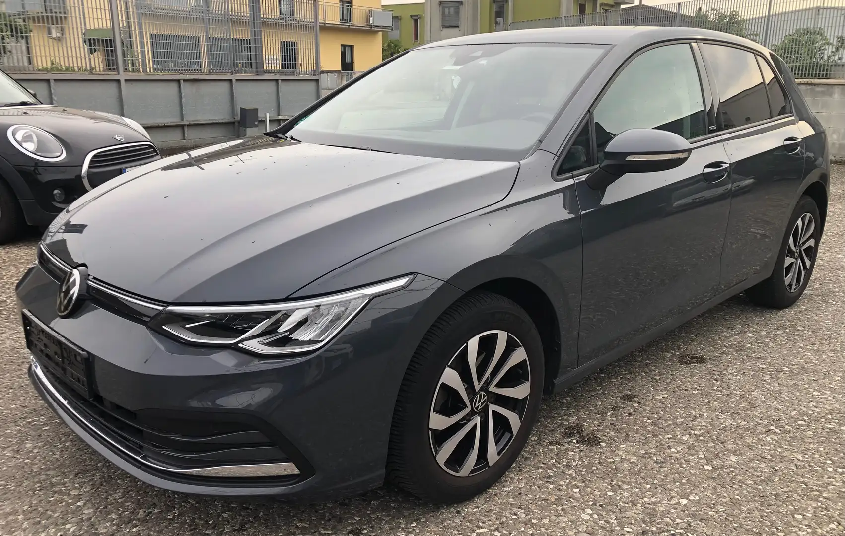 Volkswagen Golf 1.0 etsi evo Active 110cv DSG LED NAVI TELECAMERA Grigio - 1