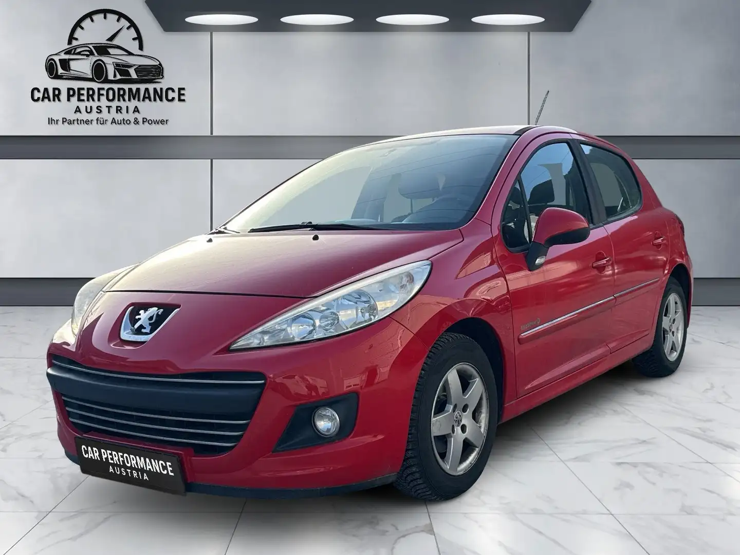 Peugeot 207 Tendance Rot - 1