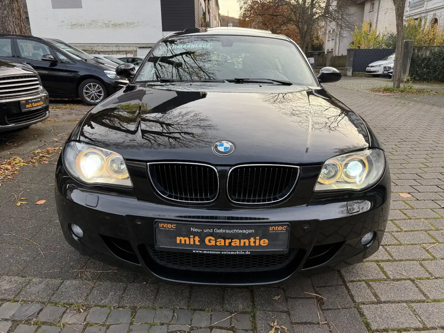 BMW 120 i Lim. M-Paket,Leder,Bi-Xenon,PDC,e.GSD, Schwarz - 2