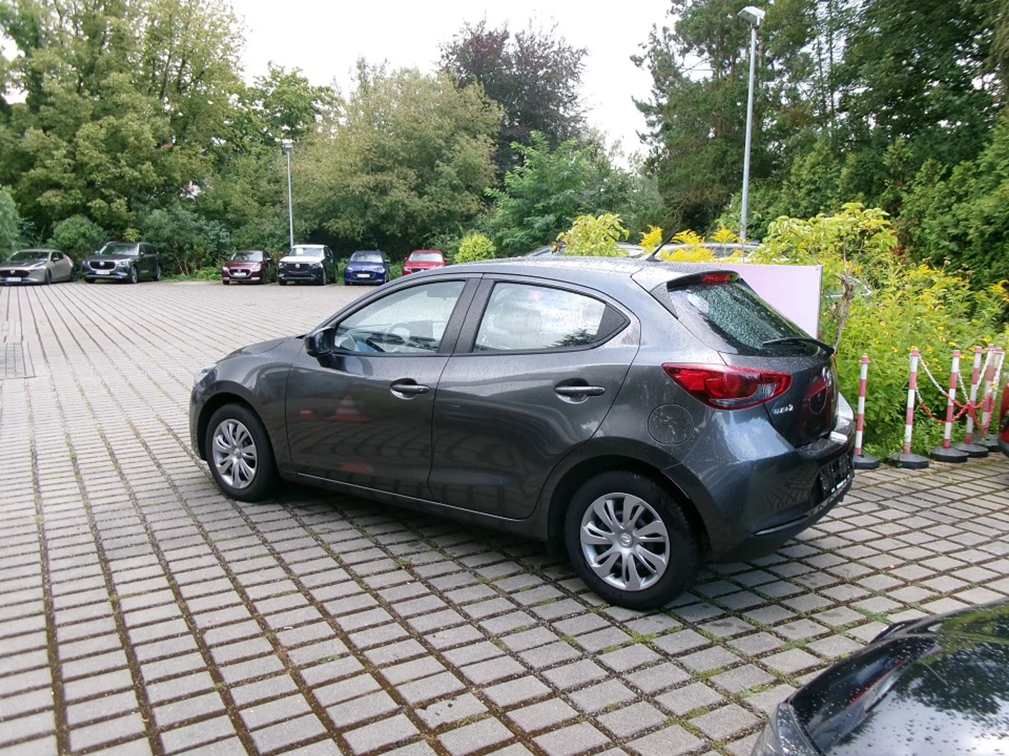Mazda 2 2022 (8") SKYACTIV-G 75 MT FWD Center 1.Hand Allwe — photo 3