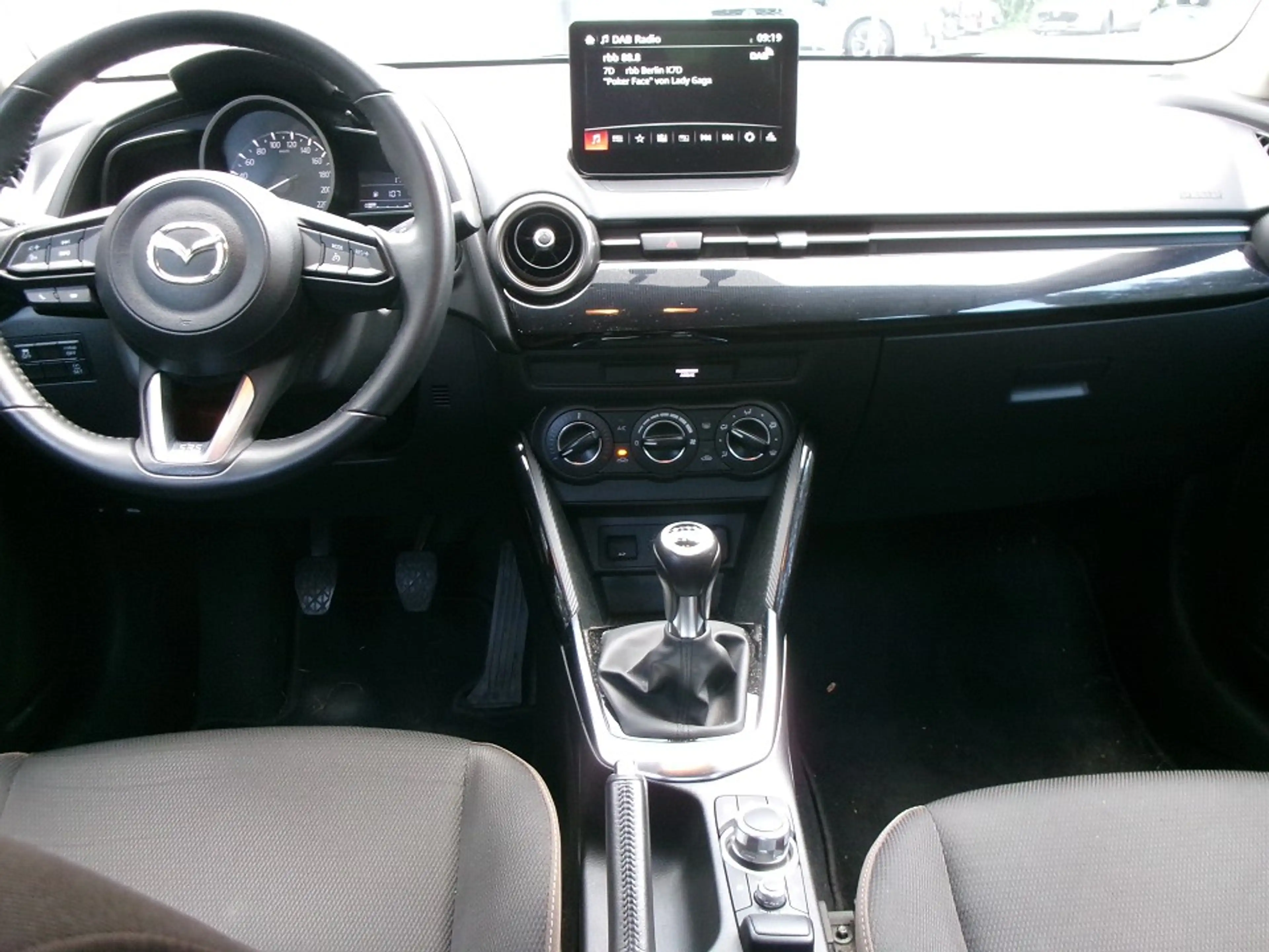 Mazda 2 2022 (8") SKYACTIV-G 75 MT FWD Center 1.Hand Allwe — photo 7