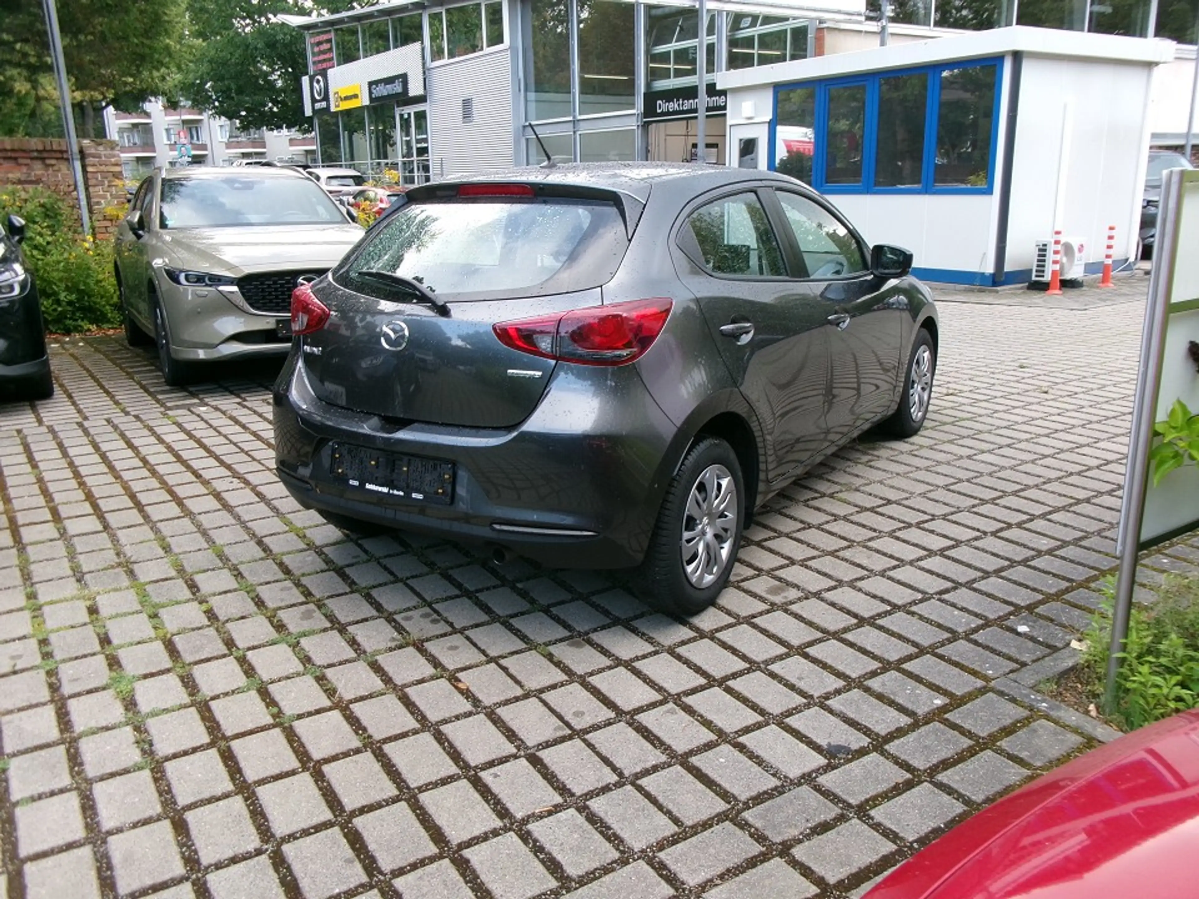 Mazda 2 2022 (8") SKYACTIV-G 75 MT FWD Center 1.Hand Allwe — photo 4