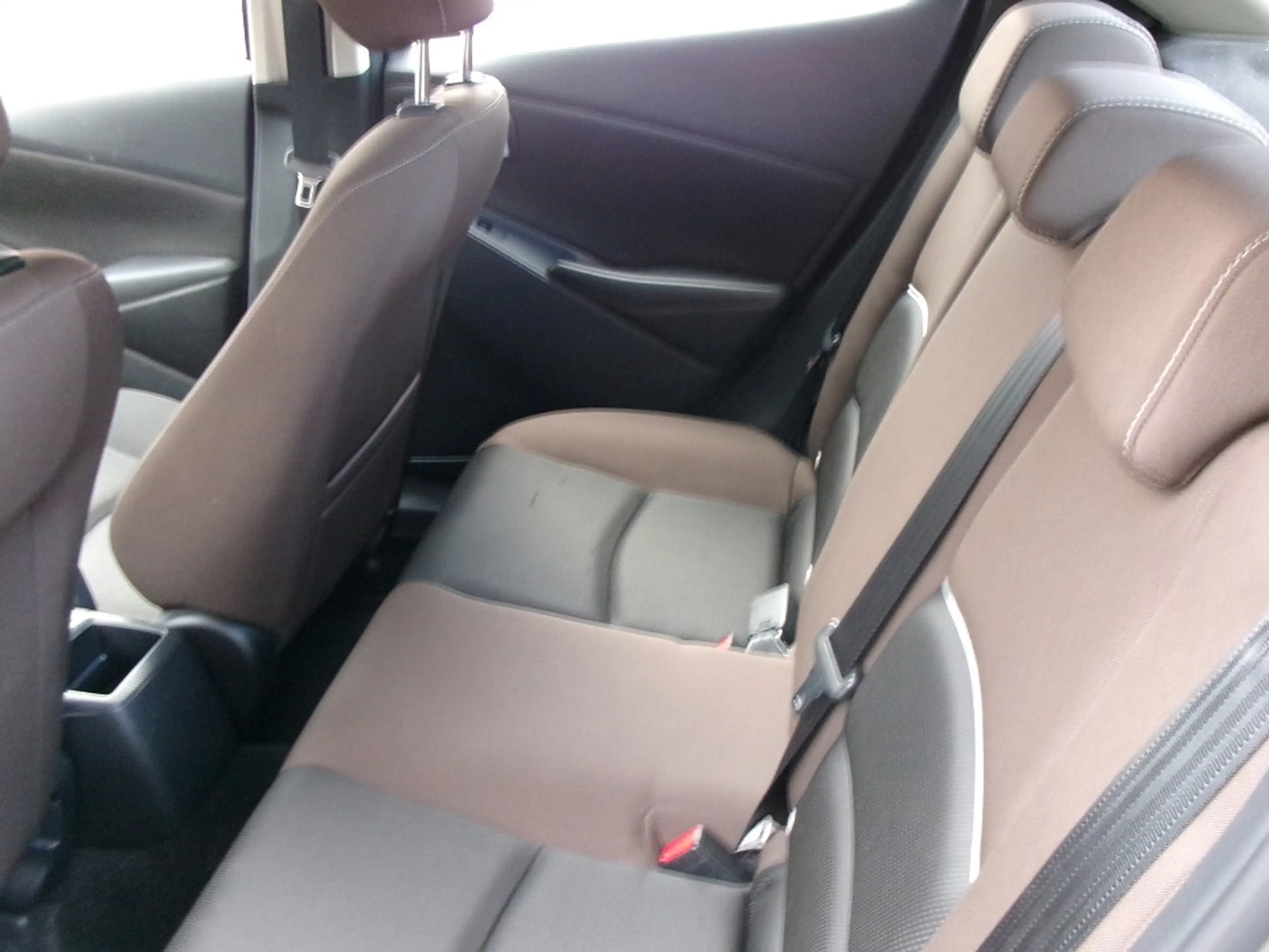 Mazda 2 2022 (8") SKYACTIV-G 75 MT FWD Center 1.Hand Allwe — photo 6