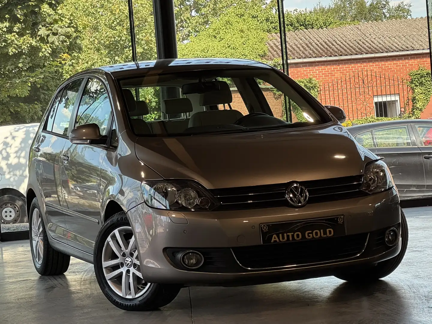Volkswagen Golf Plus 1.6 CR TDi HIGHLINE/NAVIGATION/ETAT NEUF/1PROP CAR Beige - 2