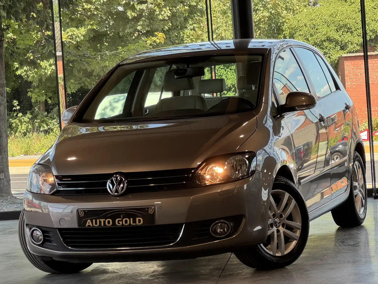 Volkswagen Golf Plus 1.6 CR TDi HIGHLINE/NAVIGATION/ETAT NEUF/1PROP CAR Beige - 1