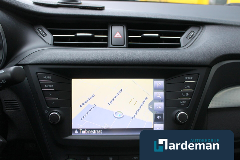 Toyota Avensis 1.8 VVT-i Executive Navi Camera — photo 13