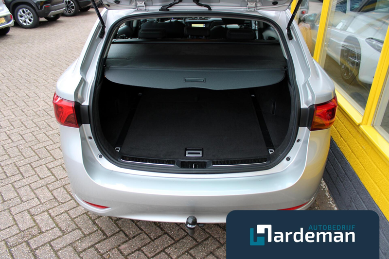 Toyota Avensis 1.8 VVT-i Executive Navi Camera — photo 9