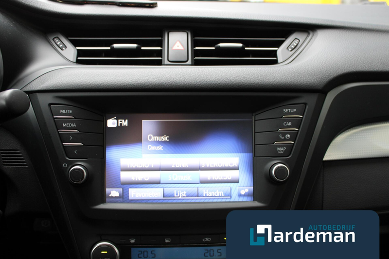 Toyota Avensis 1.8 VVT-i Executive Navi Camera — photo 12