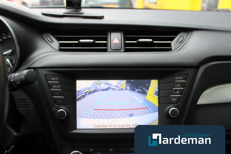 Toyota Avensis 1.8 VVT-i Executive Navi Camera — photo 14