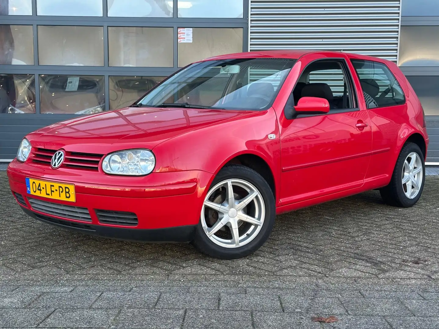 Volkswagen Golf 1.4-16V Oxford | Airco | CarPlay | NAP Rood - 1